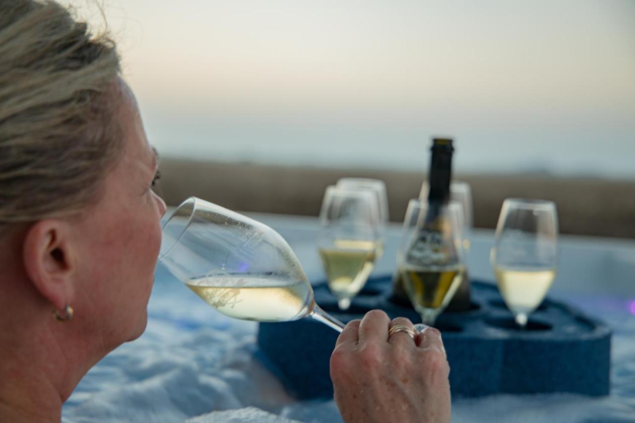 Liebevoll Hinterm Deich - Ferienwohnungen Lehe  Extérieur photo